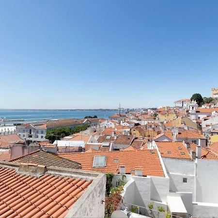 Lisbon Alfama Street View Apartment Exterior photo